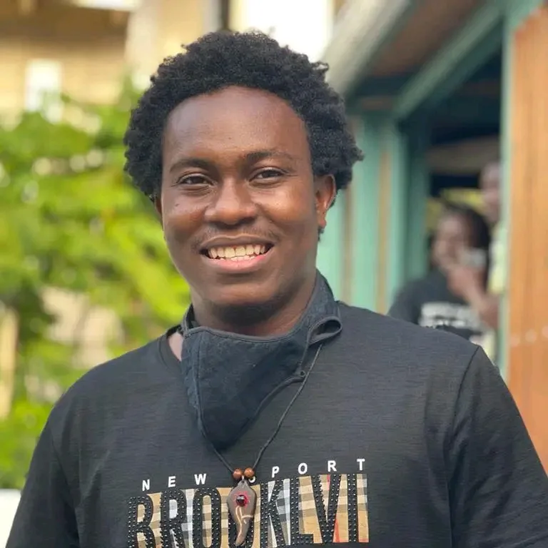 The painter Shneider L. Hilaire brings the honor of Haïti to New York
